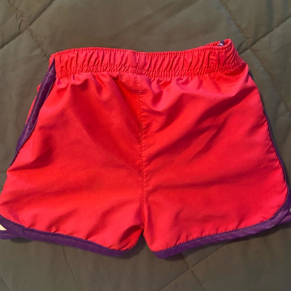 Girls Reebok shorts - Picture 2 of 2